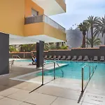 Nuevo, Piscina Y Mar A 1 Paso Daire